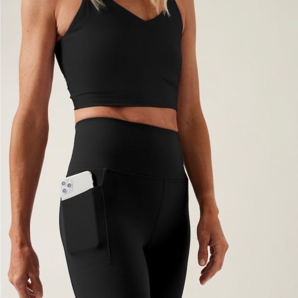 NWT Athleta Salutation Stash Flare Pant Small Petite Black - Picture 3 of 9